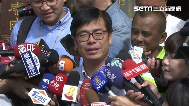 與妻戶籍不同分開投！陳其邁現身投票