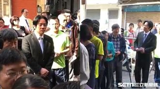 投票塞車！野生賴清德西裝筆挺跟著排