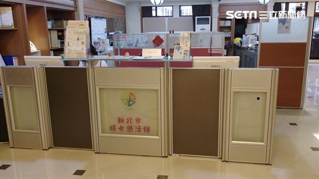 只因排隊排太久　男竟撕毀公投選票