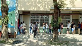 高雄,投票,暈倒,猝死,湖內區（圖／翻攝畫面）