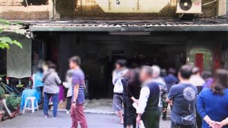 好傻！首投族蓋好章　拍照留念遭法辦