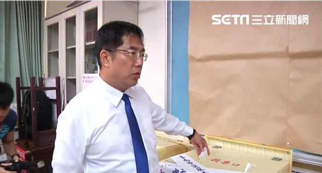 黃偉哲神速投完票：回去打打電動