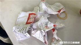 苗栗74爺嫌公投票太多張怒撕10張票／翻攝畫面