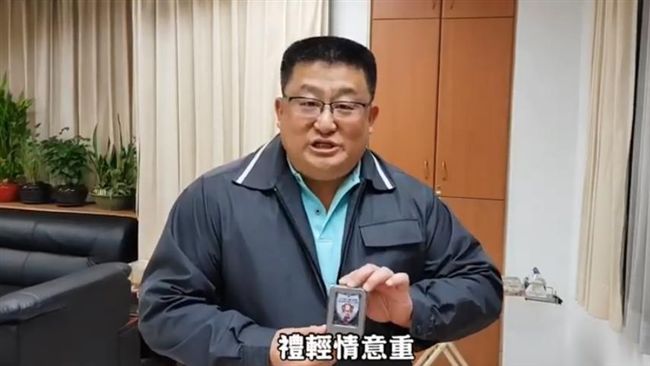 投票日波麗士忙值勤！分局長親煮雞湯
