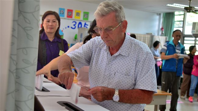 打馬悍將：朱學恒竟比不上88歲神父