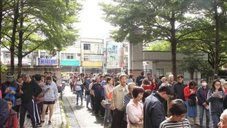 開票亂糟糟　中選會：3成人員是新手