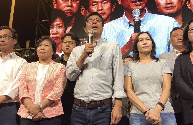 陳其邁表風度：大家一起幫韓市長加油