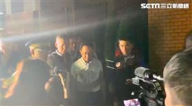 丁守中,場外抗議,台北地方法院,按鈴,警察。（記者／呂品逸攝影）