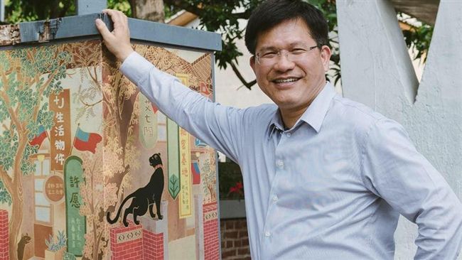 林佳龍燦笑道早安　網淚喊：市長好暖