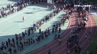 投票大排長龍　中選會怨選民沒做功課