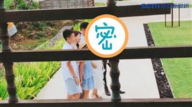 稍早蕭敬騰已經到達會場，與曾國城一家人合影。