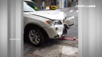 夜唱酒未退買早餐…酒駕男連撞3機車