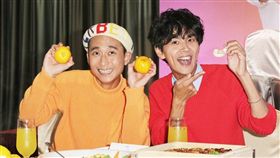 談起選舉，浩子直言一聽到要排長隊投票，索性放棄。（圖／記者林士傑攝影）