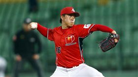 日本社會人先發投手小島康明九局送出17次三振獲選為單場MVP。（圖／中職提供）