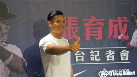 ▲克里夫蘭印地安人內野手張育成舉辦媒體會。（圖／記者蕭保祥攝影）
