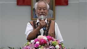 台文館首任館長林瑞明辭世（2）國立台灣文學館首任館長林瑞明26日辭世，享壽68歲。他生前致力推廣原住民文學，關注原住民作家，原住民背心是他穿著上的鮮明印記。（台灣文學館提供）中央社記者張榮祥台南傳真　107年11月27日