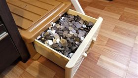 存錢,硬幣,存錢筒,置物箱,爆廢公社　圖／翻攝自臉書爆廢公社