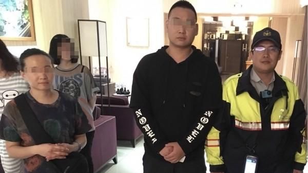 陸夫妻丟錢包警找回　驚訝不用塞紅包