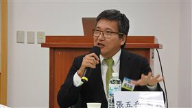 為韓國瑜獻策　學者張五岳：不會出仕高雄淡江大學中國大陸研究所副教授張五岳表示，只是義務提供高雄市長當選人韓國瑜兩岸政策的諮詢，不會在高雄市政府任職。圖為張五岳26日參加國策研究院主辦的「九合一選舉與兩岸走向」座談會。（資料照片）中央社記者張淑伶台北攝　107年11月28日