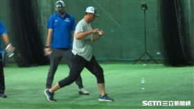 ▲王建民親身指導棒球訓練營。（圖／記者蕭保祥攝影）