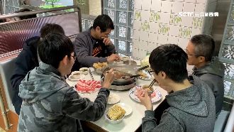 麻辣鍋老店重開張　饕客打5百通訂位