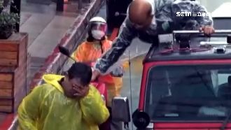 他遇謝票一路狂追　蘇安慰痛哭鐵粉