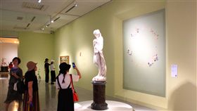 花之禮讚  四大美術館聯合大展配合台中花博，國立台灣美術館推出「花之禮讚－四大美術館聯合大展」，以花卉為主題，展出國立故宮博物院、東京富士美術館、奇美博物館與國立台灣美術館共148件展品。中央社記者蘇木春攝　107年11月2日