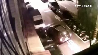 路霸占車位不成！誤停車遭刮車報復