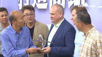 韓讓高成招商王？網酸：擺脫又老又窮