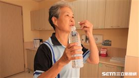 ▲家庭醫學科主治醫師陳建志提醒，攝取足夠鈣質的同時，也要有足夠維他命D幫助鈣吸收，否則鈣質恐白白流失。（圖非新聞當事人／亞大醫院提供）