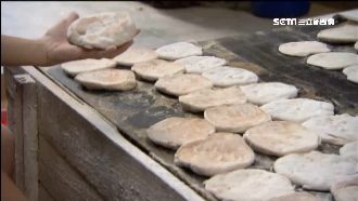 隱藏版美食水潤餅　網：窮人版滿福堡