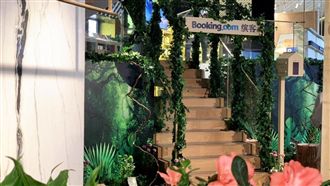 直擊亞洲首間快閃書屋　睡一晚僅五百