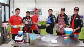 ▲原棒協職棒選手高國慶等6人到創世基金會台東分院做公益。（圖／原棒協提供）