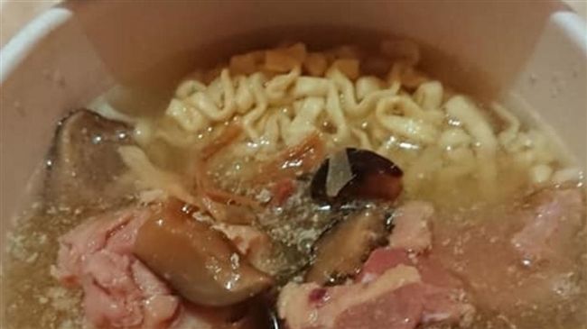 男吃270元泡麵！網：可買雞腿飯了