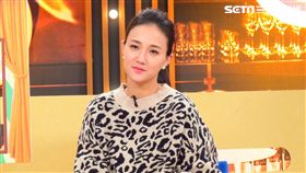 何妤玟笑臉做公關 原因是老公走在路上怕被打。（圖／衛視中文台提供）