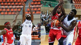 ▲梅奧、麥克連貢獻雙10，達欣逆轉台銀2連勝。（圖／中華籃協提供）