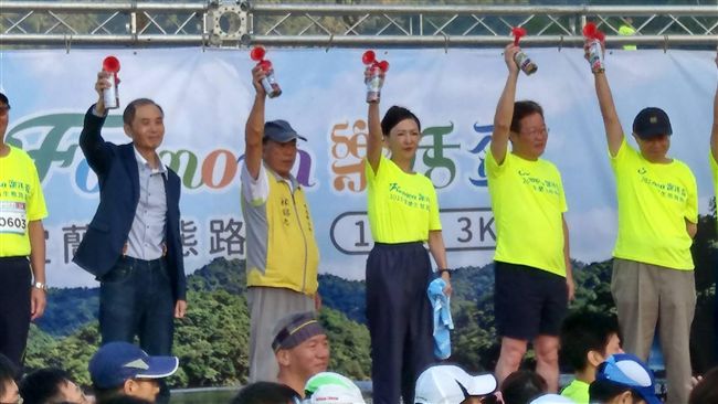 台塑樂活盃路跑　上千跑者共襄盛舉