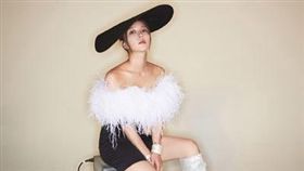 第一代動感天后BoA 寶兒十足女人味。（圖／avex taiwan）