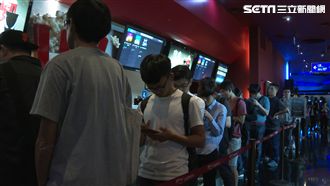 和王建民互動　粉絲搶買紀錄片電影票