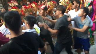 陣頭一言不合「網內互打」　影片曝光