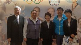 復辦東亞青運事宜，盧秀燕（左3）拜會中華奧會。（圖／中華奧會提供）
