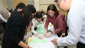 丁守中聲請重新計票  北院啟動驗票（2）國民黨台北市長候選人丁守中聲請重新計票，台北地方法院3日早上在台北市選委會啟動驗票作業，清點相關資料。（台北市攝影記者聯誼會提供）中央社  107年12月3日