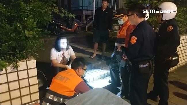 搭小黃下車仆街　醉漢噴血控司機打人
