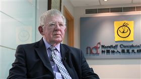 總統文化獎公布　人道奉獻獎得主羅慧夫中華文化總會13日發布新聞稿說明，第9屆總統文化獎經歷2個月徵件、3階段評選，獲獎名單正式公布，「人道奉獻獎」由率領羅慧夫顱顏基金會與學生投入國際人道醫療的醫師羅慧夫（圖）獲獎。（中華文化總會提供）中央社記者汪宜儒傳真　106年10月13日