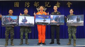 蕭青陽跨界操刀！國軍2019年形象月曆出爐　圖／記者邱榮吉攝影