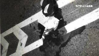 人孔蓋分離出現大洞　害騎士重摔亡