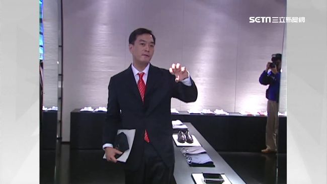 嚴凱泰風格鮮明　節食運動打造形象