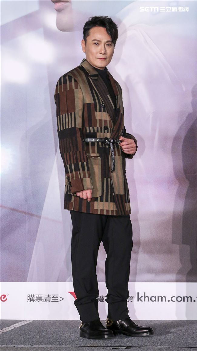 「情歌王子」張信哲回鄉舉辦《未來式》巡演攻蛋記者會，演藝圈大咖力挺支持讓張信哲又驚又喜。（記者林士傑/攝影）