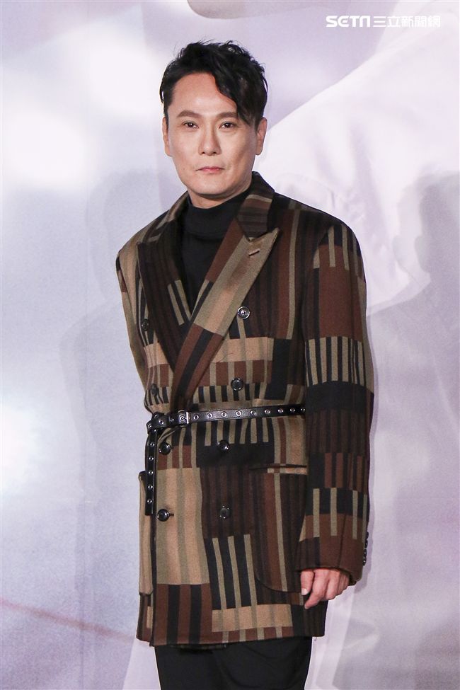 「情歌王子」張信哲回鄉舉辦《未來式》巡演攻蛋記者會，演藝圈大咖力挺支持讓張信哲又驚又喜。（記者林士傑/攝影）