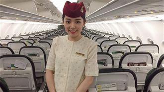 卡達空姐秀制服照被炒　網：太跩被弄